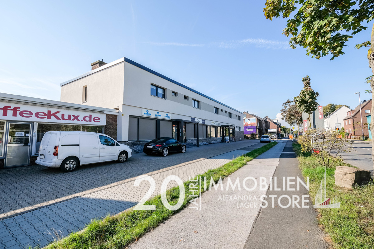 Gebäudekomplex Front
