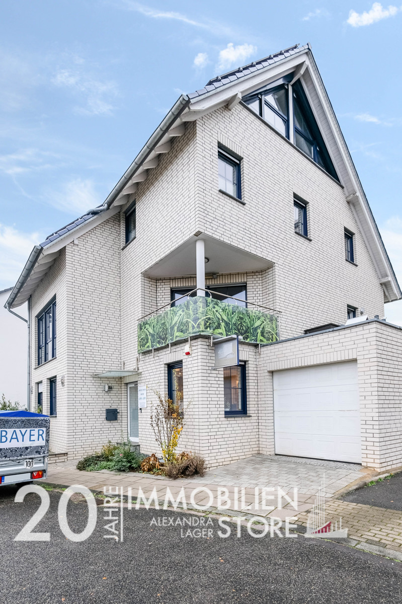 Einfamilienhaus mit separaten Büroräumen