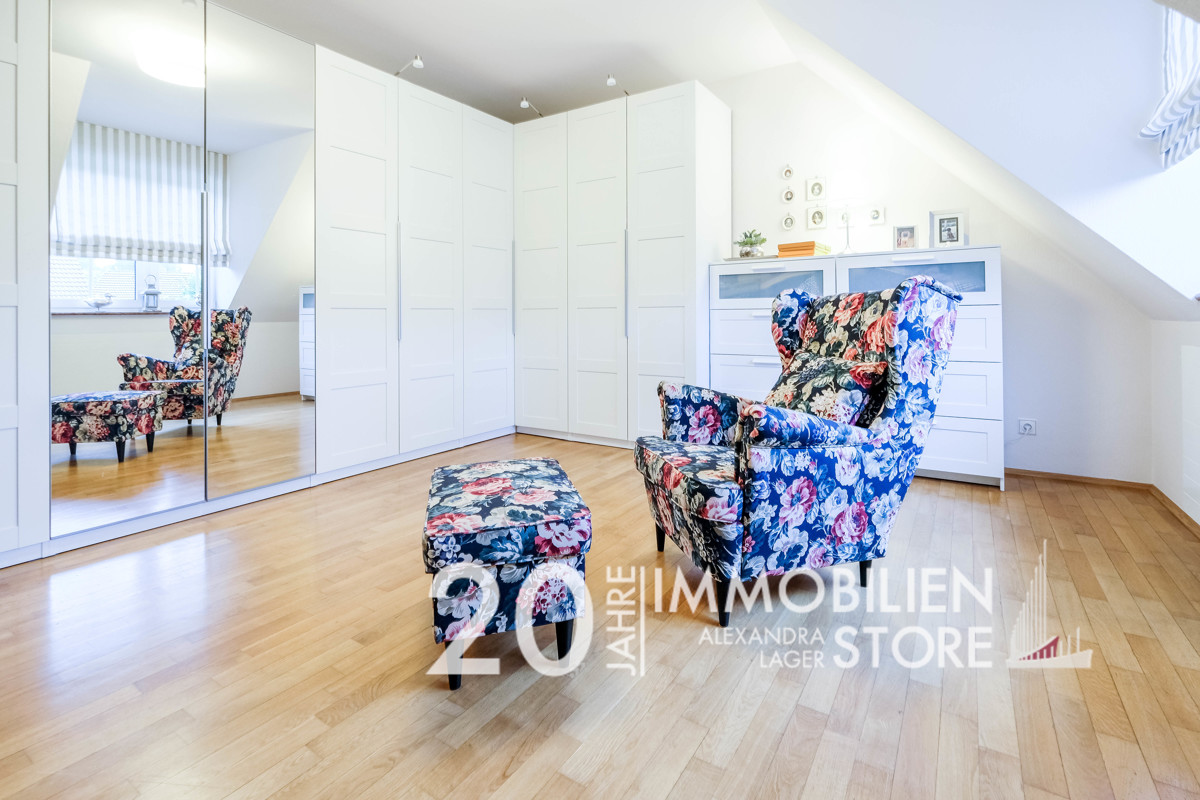 Ein Zimmer im OG
