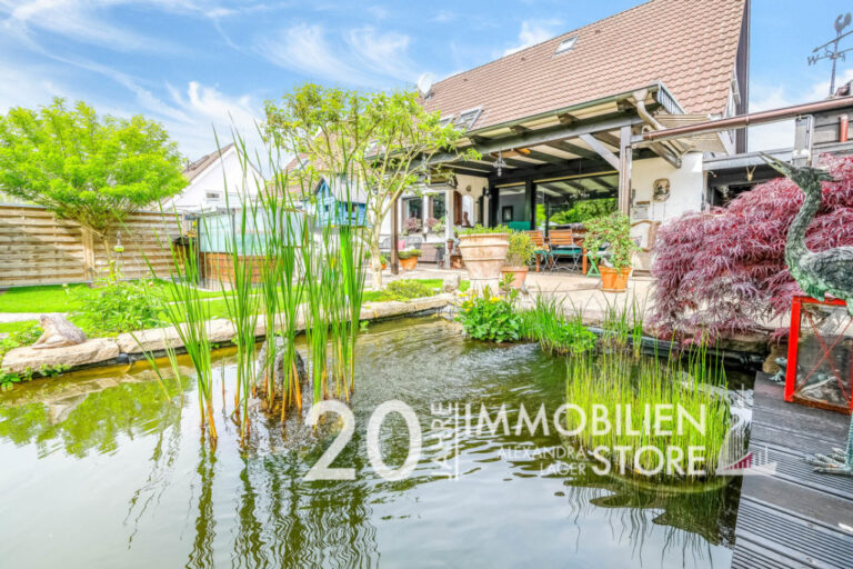 Idyllisches Zuhause – Doppelhaushälfte mit traumhaftem Gartenparadies im Musikantenviertel !