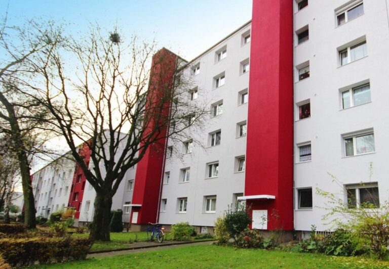 Wohnen in der Belle Etage – Top gepflegte 3 Zimmer Wohnung in Monheim – Baumberg!
