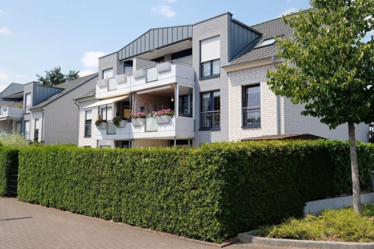 Stilvolle 3-Zimmerwohnung in kleiner Wohneinheit in Monheim-Blee!