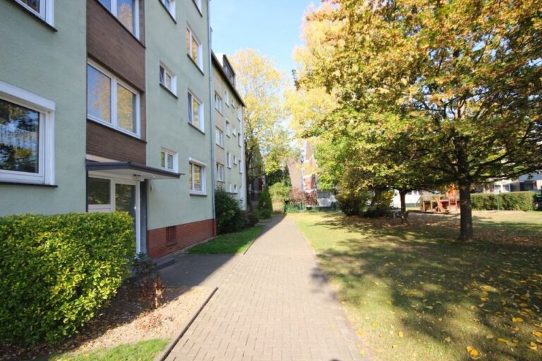 Erstbezug nach Rundumerneuerung! Super 2-Zimmer-Wohnung in Baumberg!