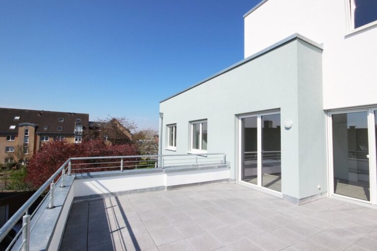 Stilvolle 3-Zimmer-Wohnung mit großer Dachterrasse!