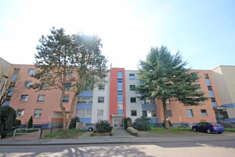 Erstbezug nach Rundumerneuerung! Modernes Single-Appartement mit Balkon und Blick ins Grüne