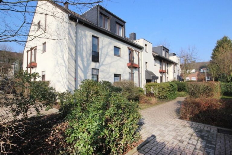 Stilvolle 3-Zimmer-Dachgeschosswohnung im Österreichviertel!