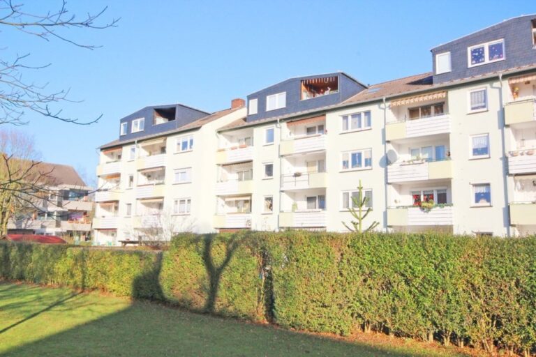 Erstbezug nach Rundumerneuerung! Super 2-Zimmer-Wohnung in Baumberg!