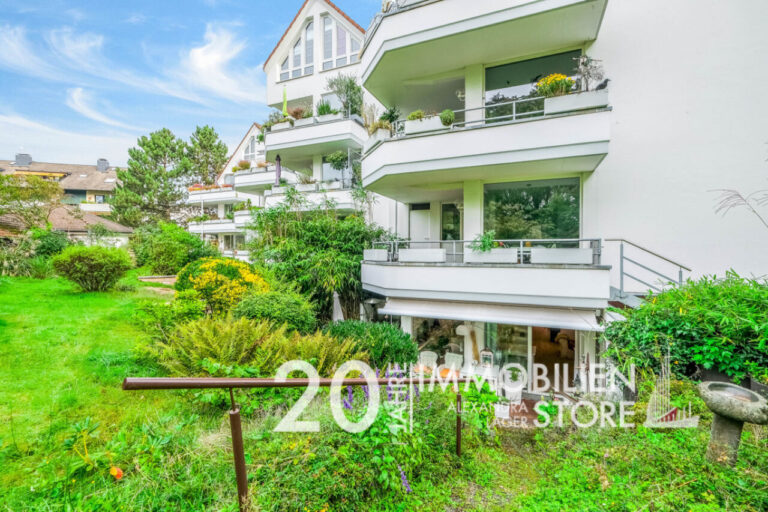Stilvolle Gartenwohnung in wunderbarem Anwesen mit Privatpark!